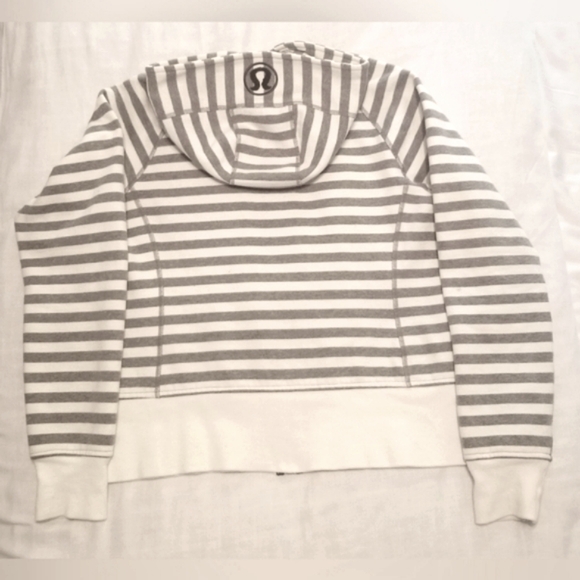 Lululemon Scuba Zip Hoodie in Grey and Cream Stripes Size 10 - Picture 4 of 4